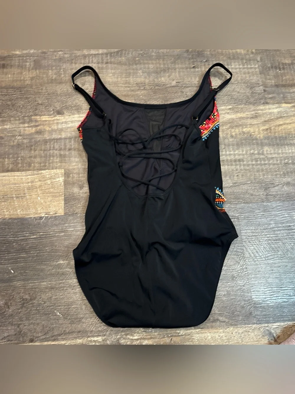 La Blanca One Piece Swimsuit Size 10 geometric tribal patterns Bathing Suit